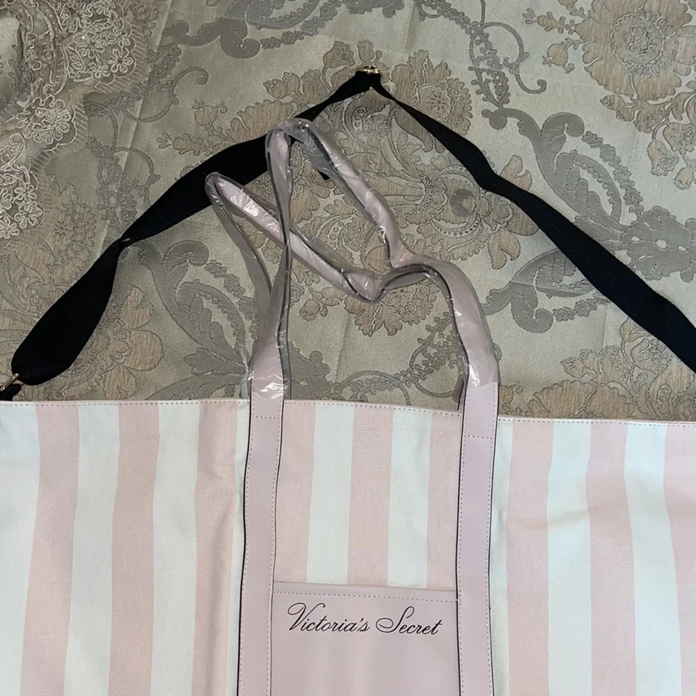 Victoria’s Secret Tote or Beach Bag - Picture 2 of 2